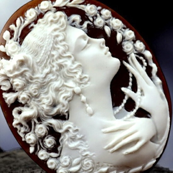 カメオ 最高の逸品 LaTorre 花の女神フローラ 枠製作ブローチ ネックレス加工 承ります イタリア 巨匠ペルニーチェ作 ラトーレ カメオ アクセサリー 高...