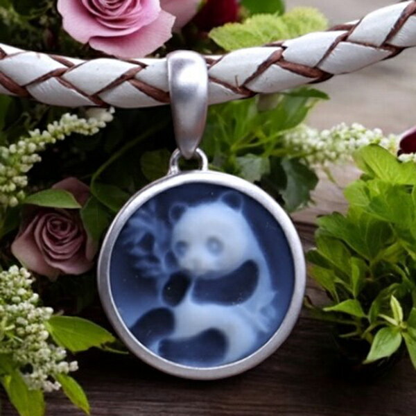 メノウカメオペンダント&ネックレス パンダの図柄 プレゼントにもおすすめ!! 18金ホワイトゴールド シンプル手作り枠 ドイツ製 上品&高品質&低価格 オシャレ...