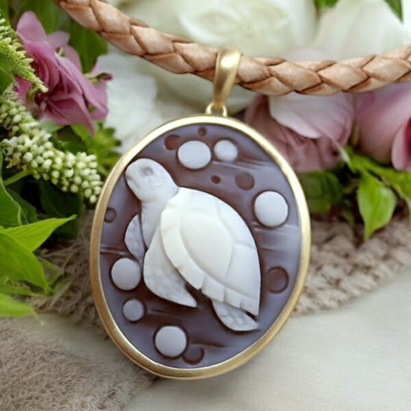 カメオネックレス 18金 ゴールド枠 シモネッリ作 ペンダントトップ 亀 タートル ファンタジー イタリア カメオ アクセサリー 高級 ギフト お誕生日 プレゼ...