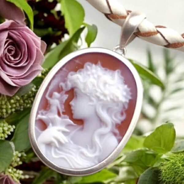 メノウカメオペンダント&ネックレス 美しい女性人物像のカメオ G-DRAGON 18金ホワイトゴールド枠 ドイツ製 上品&高品質&低価格 オシャレ レザーネック...