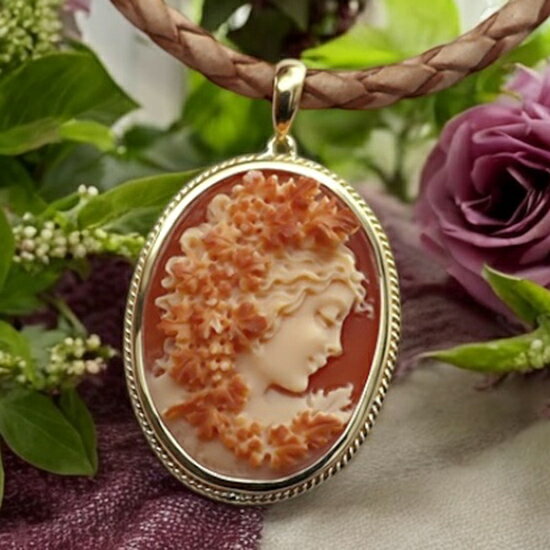カメオペンダント& ネックレス 18金ゴールド 女神バッカンテ 女性人物像 縄巻アンティークデザイン イタリアの彫刻家ペルニーチェ氏製作 カメオ アクセサリー ...