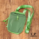 アートフィッシュ楽天市場店で買える「【期間限定ポイント10倍】CP Company ミニ ショルダーバッグ 15CMAC257A 005904A Chrome-R 防水 防風 コンパクト ボディバッグ サコッシュ カバン シーピーカンパニー【mb211-30800TAF】」の画像です。価格は15,400円になります。
