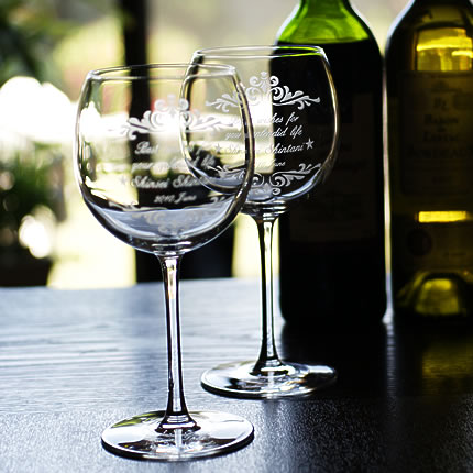 ペアワイングラス 【名入れ無料】ご退職のお祝いや長寿を願う贈り物や記念品にペアワイングラスをプレゼントしてみませんか。ワイングラス　サンクスギフト柄　バルーン型楽ギフ_名入れ