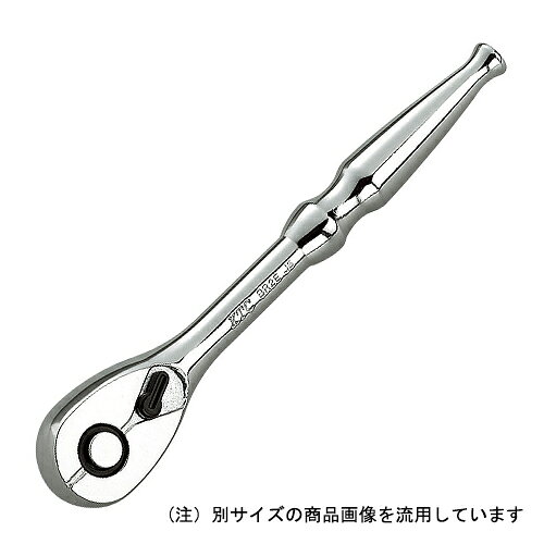 ◆◆用途◆◆ソケットなどと組合せて、ボルトの締め緩めができるハンドル。◆◆機能◆◆ヘッド部に一体式クロウを採用する事で厚さを従来比20パーセント減のコンパクト化しています。36枚ギアを採用し、10度の細かい送り角度を実現しながら、2ヶ所をクロウで支持する事で従来品比30パーセントの強度アップを図っています。ユニオン機構採用により、ソケットを確実に保持できます。リペアキット(BR2E-K別売)により、簡単にメンテナンスが可能です。◆◆仕様◆◆●ギア枚数：36枚。●差込角：6.3sq.。●スタンダードタイプ。●送り角：10度。◆◆材質◆◆●特殊工具鋼。※※注意事項※※工具は本来の使用目的以外には使用しないでください。割れ、欠け、磨耗、変形の異常が認められた場合は、使用しないで下さい。無理な姿勢で作業しないで下さい。改造しないで下さい。破損や空転の原因になりますので、左右の切替レバー操作は確実に行って下さい。 メール便対応商品です。◆追跡サービス◆　差し出しからお届けまでの配送状況をご確認頂けます。◆配達方法◆　宅配便：対面受渡もしくは宅配ボックス等となります。　メール便：お届け先の郵便受けに配達致します。◆配達日◆　宅配便：日曜・祝日等でも配達可能です。　メール便：日曜・祝日は原則配達されません。◆お届けまでの日数◆　宅配便：おおむね発送日から1～2日前後でお届け致します。　メール便：おおむね発送日から2～5日前後でお届け致します。　但し、お届け先が遠方の場合や離島などの一部地域の場合など、　さらに数日要する場合が御座います。　お急ぎの場合は宅配便をご利用下さい。※メール便注意事項※■郵便受けに配達されるため代金引換はご利用頂けません。■翌日配送サービスには対応しておりません。また、配達日時指定も出来ません。■メール便対応商品を複数ご購入頂いた場合や、メール便対応外商品と同梱での発送の場合、　宅配便で発送する場合が御座いますので、予めご了承下さい。※メール便の場合の返品交換について※■配達中の商品破損、紛失があった場合でも保証、交換等は対応致しかねます。万が一、ご購入商品と違った商品が届いた場合には交換対応させて頂きます。商品説明◆◆用途◆◆ソケットなどと組合せて、ボルトの締め緩めができるハンドル。◆◆機能◆◆ヘッド部に一体式クロウを採用する事で厚さを従来比20パーセント減のコンパクト化しています。36枚ギアを採用し、10度の細かい送り角度を実現しながら、2ヶ所をクロウで支持する事で従来品比30パーセントの強度アップを図っています。ユニオン機構採用により、ソケットを確実に保持できます。リペアキット(BR2E-K別売)により、簡単にメンテナンスが可能です。◆◆仕様◆◆●ギア枚数：36枚。●差込角：6.3sq.。●スタンダードタイプ。●送り角：10度。◆◆材質◆◆●特殊工具鋼。※※注意事項※※工具は本来の使用目的以外には使用しないでください。割れ、欠け、磨耗、変形の異常が認められた場合は、使用しないで下さい。無理な姿勢で作業しないで下さい。改造しないで下さい。破損や空転の原因になりますので、左右の切替レバー操作は確実に行って下さい。商品・パッケージは予告なく仕様変更する場合があります。