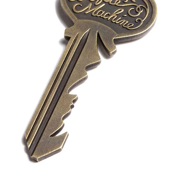 ARTIFの【受注生産商品 (3週間～1ヶ月)】 SOFTMACHINE ソフトマシーン DEVIL'S KEY -BRASS- メンズ ネックレス 送料無料 キャンセル不可｜アングル2