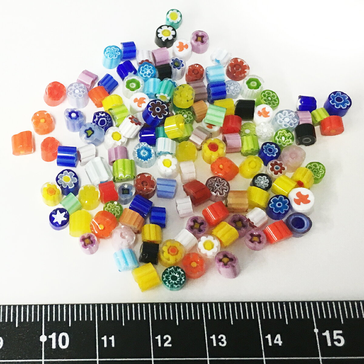 [ メール便可 ] ミルフィオリ 透明 中粒 15g ベネチアンガラス 【 ガラス 七宝焼 フリット 粒絵の具 】 artloco-10001701 画材・ものづくりのアートロコ サンプル画像2