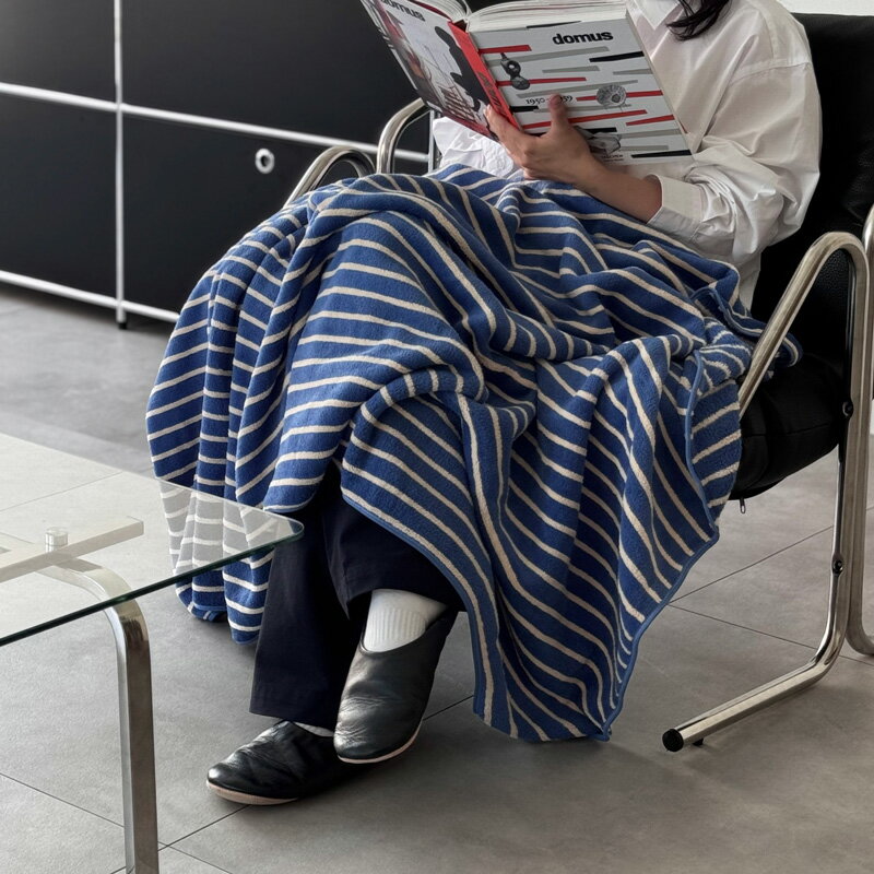 予約販売12月上旬～12月中旬頃発送予定 ストライプ ふわふわ マイクロファイバー ブランケット 200×105【ART OF BLACK】のサムネイル