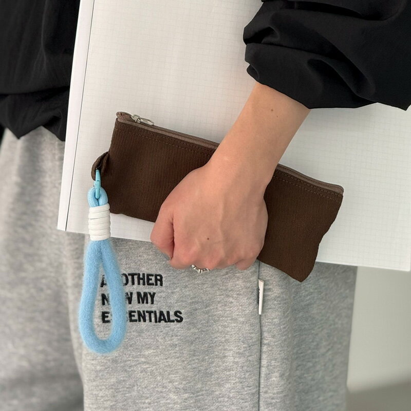 予約販売10月上旬～10月中旬頃発送予定 もふもふストラップ付き カラー ペンケース ポーチ【ART OF BLACK】のサムネイル