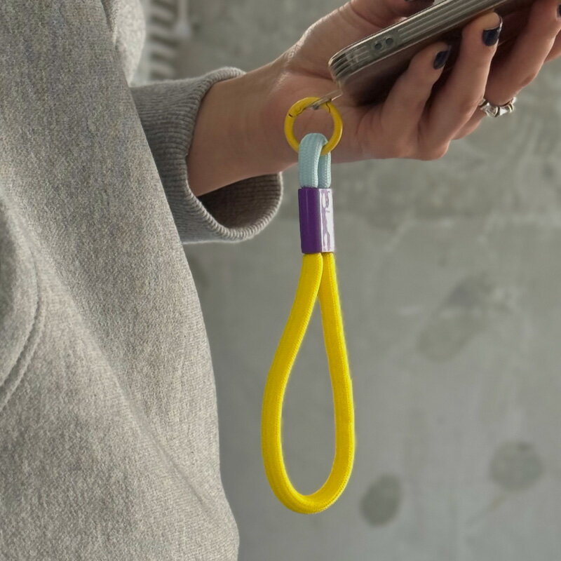 予約販売10月上旬～10月中旬頃発送予定 マルチカラー スマホ ハンドストラップ 【ART OF BLACK】のサムネイル