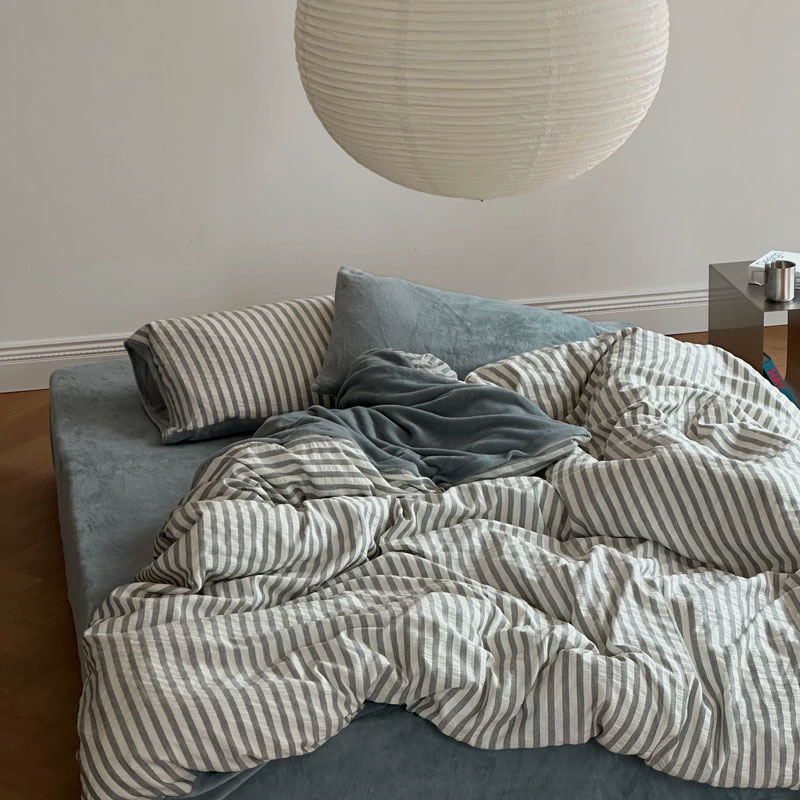 予約販売1月中旬頃発送予定　あたたか ファイバー厚手 起毛 ストライプ 布団カバーセット【ART OF BLAC..
