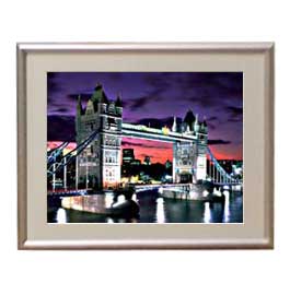Rakuten - 【油絵 直筆仕上げ】夜、ロンドン橋 アートフレーム：色シルバー サイズ 額入りS 310×260mm 【布キャンバス・額表面保護板】 油彩 風景画 オリジナルインテリア絵画 風水画