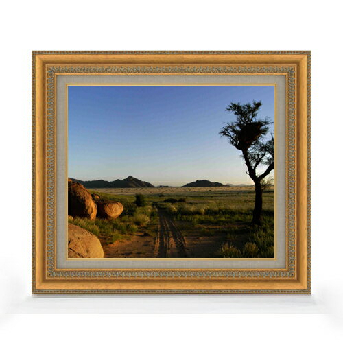 絵自体（キャンバス）の大きさ　455×380mm 表面アクリル透明保護板　額縁吊り紐　付属 ※一部在庫商品は早期出荷可能の場合がございます。 お急ぎに際は別途Eメールにてお問い合わせください。 お問い合わせメールアドレス 　shopmaster@artrest.jp 【留意事項】 ※注文個数によりお届け日が変わることがあります。 ※直筆仕上げ商品のため色彩が若干異なる場合がございますので 予めご了承くださいませ。 絵画 販売 インテリア 油絵 油彩 壁掛け 複製画 風景画 アート プレゼント 開業祝い 退職祝い 新築祝い 玄関 リビングアート 風水 縁起 フレーム 贈り物カントリーロード