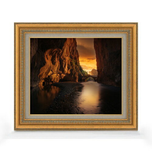 絵自体（キャンバス）の大きさ　455×380mm 表面アクリル透明保護板　額縁吊り紐　付属 ※一部在庫商品は早期出荷可能の場合がございます。 お急ぎに際は別途Eメールにてお問い合わせください。 お問い合わせメールアドレス 　shopmaster@artrest.jp 【留意事項】 ※注文個数によりお届け日が変わることがあります。 ※直筆仕上げ商品のため色彩が若干異なる場合がございますので 予めご了承くださいませ。 絵画 販売 インテリア 油絵 油彩 壁掛け 複製画 風景画 アート プレゼント 開業祝い 退職祝い 新築祝い 玄関 リビングアート 風水 縁起 フレーム 贈り物風光なるキャニオン