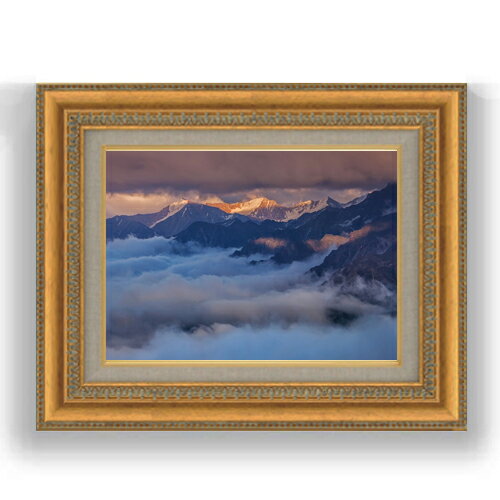 額縁外寸サイズ ---------------------------------------------- ゴールドC/シルバーC 481×391mm ブラウンB 461×370mm ベーシック 479×389mm クラシックゴールド/クラシックシルバー 475×385mm ---------------------------------------------- 付属品：吊り紐、吊り金具（額側）、表面ガラス板 ※一部在庫商品は早期出荷可能の場合がございます。 お急ぎに際は別途Eメールにてお問い合わせください。 お問い合わせメールアドレス 　shopmaster@artrest.jp 留意事項 ・ラッピング包装希望の場合は次々画面注文備考欄に記載ください。 ・直筆仕上げ商品のため色彩が若干異なる場合がございますので 予めご了承くださいませ。 絵画 販売 インテリア 油絵 油彩 壁掛け 複製画 風景画 ゴッホ モネ ルノワール その他 静物画 肖像画 アート プレゼント 開業祝い 退職祝い 新築祝い 玄関 リビングアート 風水 縁起 フレーム 贈り物コーカサス、 ロシアの風景