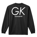 ハンドボール ロンT 長袖Tシャツ メンズ ジュニア 練習着 ドライ 名入れ・文字入れ無料 「GK GOALKEEPER シンプルポジションロゴ」 アートワークスコウベ 【送料無料】ネーム入れ無料!! ロゴ下の競技名を好きな文字に変更できます。独自デザインとプリントのクオリティにこだわったアートワークスコウベのオリジナルウェアです。当店で販売しているスポーツウェアには英数字20文字以内で好きな文字を入れることができます。チーム名を入れて、皆で揃えるもよし、個人の名前を入れるのもよし。お好きな文字を入れましょう！背面デザイン前面デザインカラーバリエーション【ブランド】ARTWORKS-KOBE (アートワークスコウベ)【生地について】4.4オンス 長袖ドライTシャツ素材：ポリエステル100%※ お客様のモニター環境によって、実際の商品と色合いが異なる場合がございます【プリント内容】GKGOALKEEPER【こんなスポーツにオススメ】- HANDBALL (ハンドボール、ハンド)【お届け予定日】この商品は受注生産のため、ご注文から3-5営業日ほどで発送いたします。【サイズ表】お客さまが普段着用されているウェアを測って比較するとサイズ感がよくわかるのでオススメです。体型やお好みの着こなしに合わせてお選びください。(単位: cm)身丈身幅肩幅袖丈140cm56403851150cm59424054XS(SS)62444257S65474459M68504660L71534861XL(LL)74565062XXL(3L)77605363XXXL(4L)80645664XXXXL(5L)82685965【サイズ別の着用イメージ】【ラッピングオプション】(+440円)特別なギフト、プレゼント用に！プレゼントの定番ラッピングといえばコレ！ サプライズやワクワク感を演出できる人気のリボン付きギフトバッグです。落ち着いたマット調のカラーを採用し、さわるとしっとりした質感で高級感があり、厚手のポリエチレン二重構造なのでとても丈夫です。一緒にご購入いただくと、ウェアをラッピングしてお届け！ウェアと一緒に注文いただくと、ギフトバッグに1つにまとめてラッピングした状態でお届けします。ギフトバッグならリボンをほどくだけでカンタンに商品を取り出せるので、プレゼント前にご自身で商品の確認をできるのでオススメです。【ギフトラッピング】リボン付きギフトバッグ レッド 1包装【ラッピングサービス】(+440円) はコチラ &#8811;