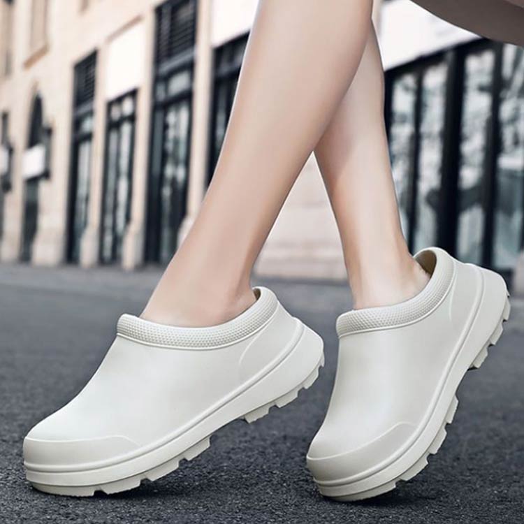 レディース 防水 飲食店 滑らない 厨房靴 キッチンシューズ メンズ 安全靴 コックシューズ 作業靴 滑りにくい キッチンシューズ 快適 耐油 軽量 作業用 食品加工 ホール 工場 飲食店 厨房用シューズ キッチン 靴 ブラック ホワイト