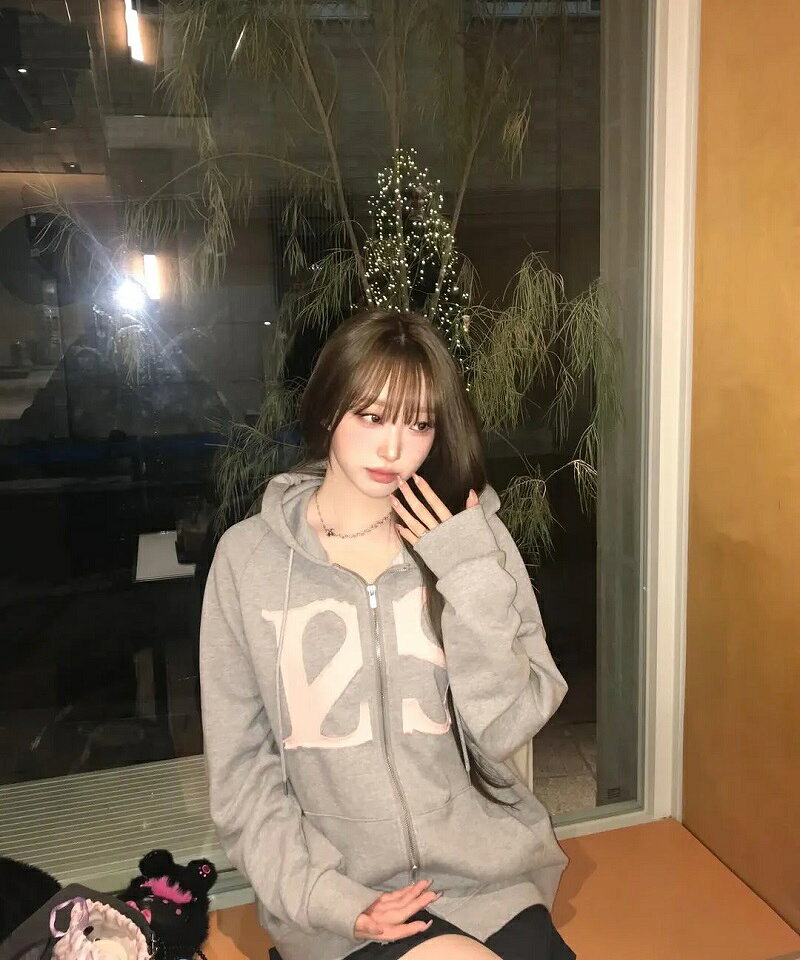 ILLIGO (イリゴ) 129 Logo Patch Hooded Zip-Up 6 COLOR 人気新学期ファッション 129 ロゴパッチ フードジップアップ 6色展開 トレンド おしゃれ ユニセックス 高品質 着心地抜群 カジュアルスタイルに最適 asahimi-10001081 あさひみ サンプル画像3