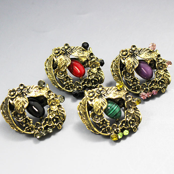 帯留め アンティーク 調 金古美 花 輪 ビジュー 黒紙箱付 帯どめ 帯止め 和装小物 帯締め おび メール便で8点まで 送料無料