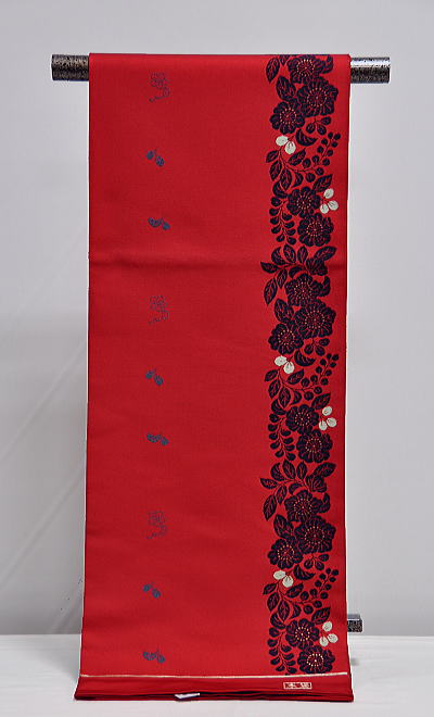 正絹　お洒落向き　袋帯　-真紅/辻ヶ花-　[ 1007-338 ]　未仕立 振袖 ふりそで 着物 きもの 訪問着 小紋 色無地 おび 変わり結び お太鼓 きぬ シルク 女性 女物 レディース はな 波うろこ 日本製 黒 あか