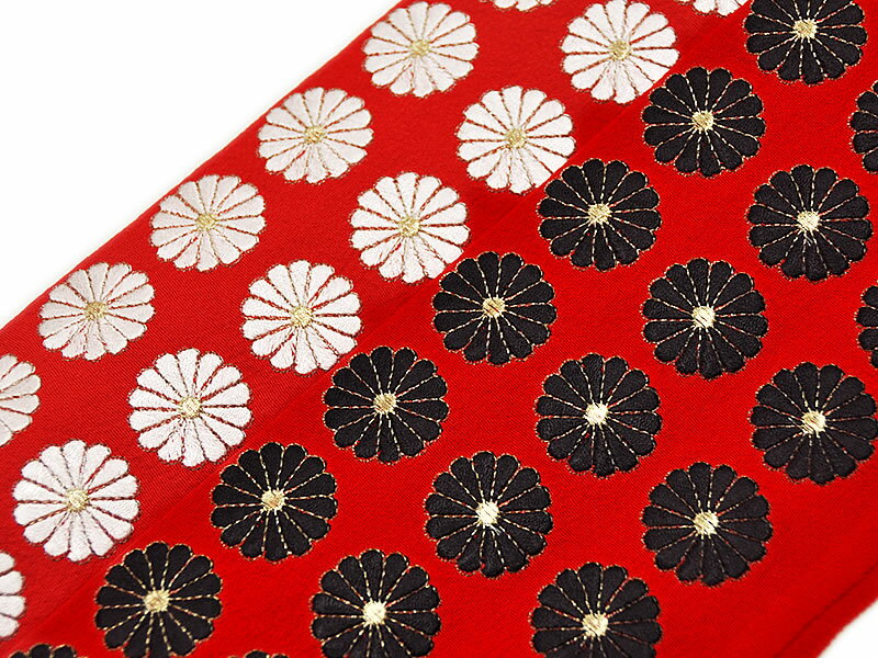 女物 正絹 手刺繍 半衿 -菊/赤地- [ 0802-163 ] 着物 きもの 長襦袢 晴れ着 成人式 振袖 ふりそで きぬ シルク キュプラ 半襟 はんえり ししゅう 女性 レディース きく キク 花 古典 白 黒 ブラック ホワイト 豪華