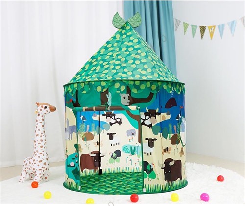 商品仕様商 品 名：楽しみ子供テント(サイズ) テント：約組み立時/直径100*高さ135cm　　　　 　　　　　　収納時/40*40*厚さ3cm商品重量：　 約0.8kg商品材質：布：ポリエステルポール：ファイバー・スチールセット内容テント本体、収納バッグ製品特徴●子供の遊び心をくすぐる室内室外用プレイテントです！●簡単な組み立て式なので、組み立ても収納もラクラク！● 式！ジッパー収納バッグ付き！手軽に持ち運びをすることができます。●大きい空間を占めない、子供が独立アイディア空間を提供します。●お子様がおもちゃをテントに片付けられるよう、散らからないように学ぶことができます。子供の独立した能力を向上させます。●赤ちゃんが一人で寝られるようにお母さんをサポート。●誕生日、パーティー、公園、ピクニック、裏庭のバーベキュー、遊び場、学校、カーニバル、デイケア、睡眠、屋内または屋外のプレイのための の幼児のおもちゃ！様々なシーンでお使いください。●子供の隠れ家にも、プレイスペースにも、子供も大人もワクワクするテントです！ ●子供のためのプレイ は、子供がクロールして遊ぶための楽しい満員の遊び場を作り、赤ちゃんの独立した能力を向上させます。材質メリット●無毒の柔らかい布は、子供たちのために、安全で優しい環境を提供しております。通気性のメッシュデザインは、モスキートプルーフを見るために内部の視界を視覚化します。●二重に縫製された洗濯可能なポリエステル布は、耐摩耗性に非常に優れています。クイック 簡単にセットアップ、 、保管します。●丈夫な繊維棒で、道具を使う必要がなくて、すぐテントをカンタンに取り付けられて、固定できます。洗濯について●本製品の布部分のみ手洗いできます。●無蛍光の洗剤をご使用ください。●漂白剤は使用しないでください。●タンブラー乾燥は行わないでください。●干す場合は、形を整えて風通しのよい日陰に平干ししてください。注意事項※ 組み立てる際、手袋のご使用をお願いいたします。※この商品に、輪は付属しませんのでご注意ください。 ※本製品はお客様組み立てとなります。工具は必要ありません。 ※測る位置によって、±1〜3cmの誤差が生じる場合がございます。 ※ 商品は性能向上などのため、一部仕様変更や外観を変更する場合があります。※掲載の商品画像と実際の色は、室内、室外での撮影の状況、モニターの表示等により若干異なる場合がありますので、ご了承くださいませ。検索キーワード収納バッグ付き 玩具収納 遊び場 テント 子供 テント 室内 室外 子ども 室内 テント こども 室内 テント キッズ テント おもちゃ キッズテント おしゃれ キッズテント 女の子 男の子 屋外 プレイ 室内 子供用テント おもちゃテント 子供部屋 キャンプ 庭遊具 簡易テント 誕生日 出産祝 インテリア 組立簡単 クリスマス プレゼント に 適 おもちゃ 子供部屋 キッズ テント 折り畳み式 インディアン キャンプ テント 庭 遊具 秘密基地 玩具収納 ままごと 簡易テント キッズ プレイ 知育玩具ブランド: (登録番号：第6961907 出願番号：商願2025-017605)