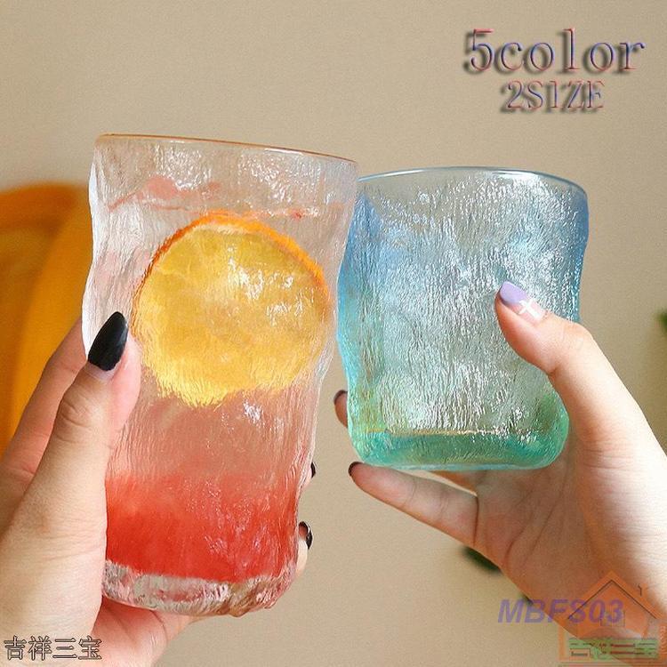 商品名：珊瑚グラス材質：ソーダガラスグラスに合うお酒：焼酎、泡盛、ブランデ―、ウイスキー、日本酒、ビール、冷茶プレゼントのイベント：オープン記念、結婚記念日、誕生日、送別会、クリスマス、ボーナス（自分へのご褒美）、お歳暮、敬老の日、お中元、子供の日、新生活、入社式、入学式、卒業式、ホワイトデー、バレンタインデー、成人式、父の日、母の日お祝い事／お祝い返し：出産祝い、開店祝い、新築祝い、誕生祝い、内祝、結婚祝い、誕生の祝い、入社祝い、卒業祝い、入学祝い、成人祝い、歓迎祝い送る相手：、嫁、妻、旦那、彼女、彼氏、女性、男性、兄弟、母、父