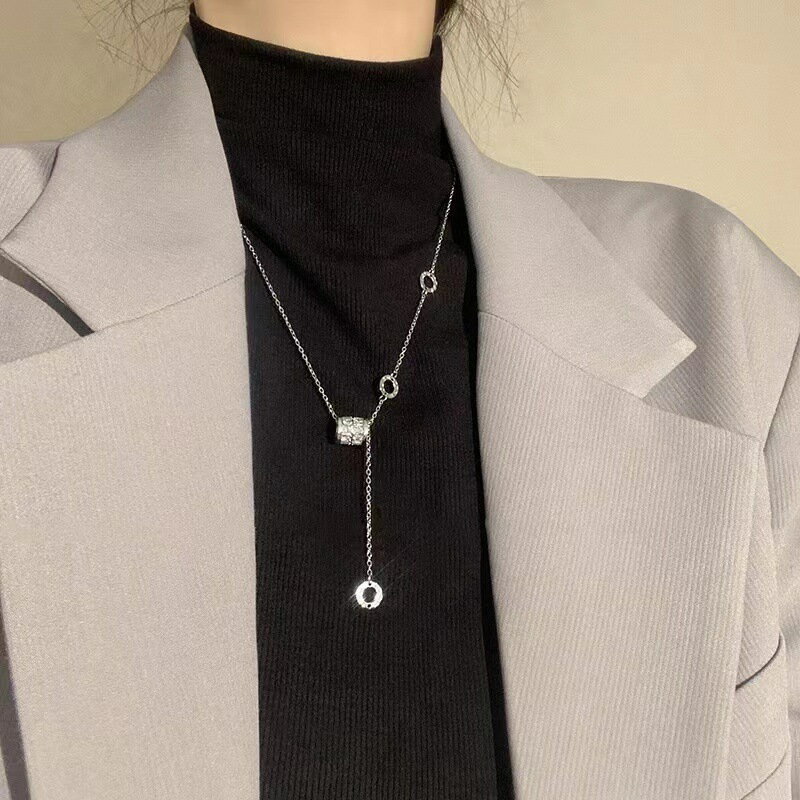 Aquamarine - 女性用ネックレスニッチデザインハイエンド多用途インターネットセレブファッションシンプルな鎖骨ネックレスガールフレンドへの贈り物として