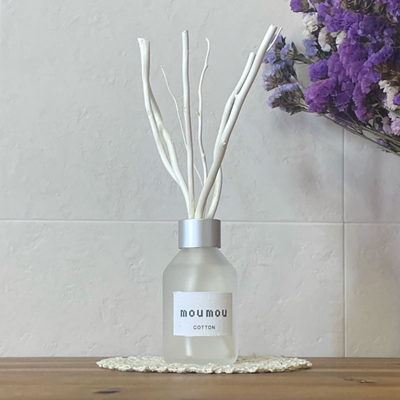 ムームー リードディフューザー moumou コットン 100ml [芳香剤 スティックディフューザー ルームフレグランス 部屋 芳香 消臭 大容量 リビング アロマ 長持ち プレゼント ギフト]のサムネイル