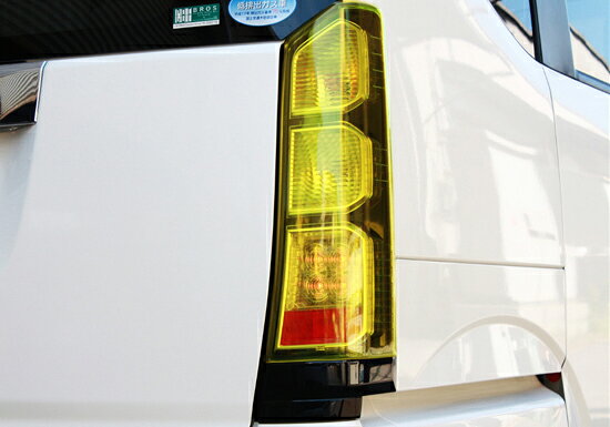 【適合車両】・車名：HONDA N-BOX/Nボックス・型式：JF1/JF2・備考：標準グレード車【商品情報】・分類：レンズカバー・メーカー：TAKE OFF・品名：テールレンズカバー 左右セット・カラー：イエロー・品番：RTC0054※付属の強力透明両面テープを使い、テールレンズに直接貼り付けて頂きます。※車検に関しては地域や検査員の見解で合否が分かれます。詳しくはお近くの軽自動車検査協会にお問い合わせ下さい。※注文後キャンセル不可