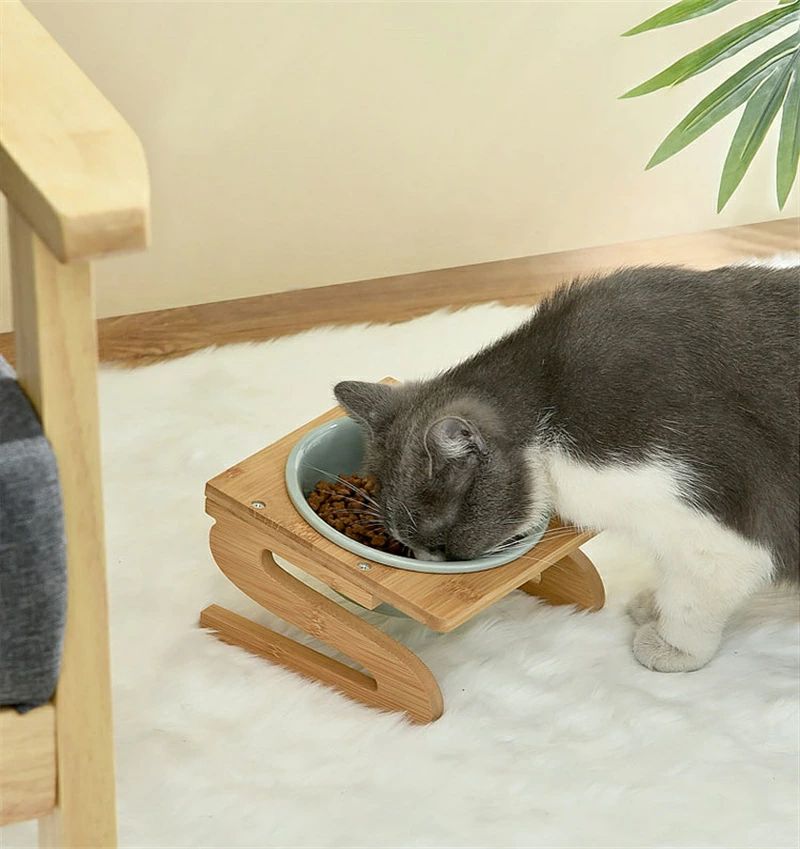 Rakuten - ペット ボウル 台 フードボウル 猫食器 猫皿食器 ペットボウルスタンドセット 大容量 木製 ペット皿 滑り止め 食器台 猫食器スタンド ペット用食器 犬食器ステンレス 犬 調節可能 首への負担軽減