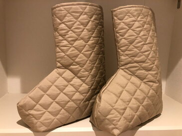 足湯長靴 温ぽんONPON ベージュ ふくらはぎまで温める 足湯 フットバス 足温器 お湯が冷めにくい 折りたたみできる 軽量な携帯型 フットケア 足 疲れ 癒し リラックス 冷え性 冷え症対策 むくみ改善 足元ぽかぽか 撥水性キルティング