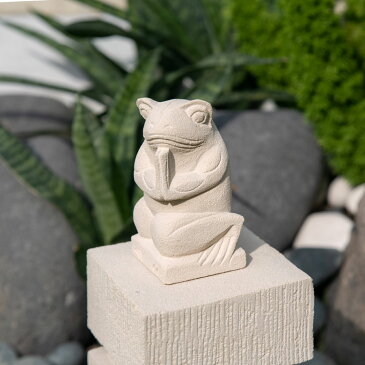 小さなお祈りカエルの アジアン 石像[9736]【バリ 雑貨 アジア雑貨 アジアン雑貨】【バリ島の彫刻 カエル石像】