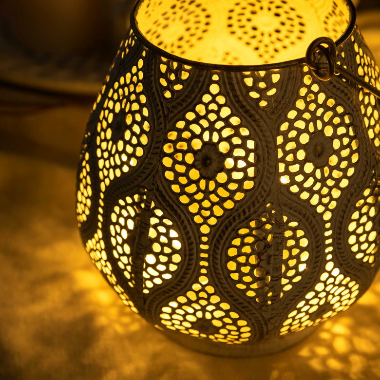 キャンドルホルダー キャンドル ランタン ライト アラベスク ブルー ホワイト W 約16.5cm D 約17cm H 約17.5cm [66982]【 ランプ 照明 フラワーベース フレンチ モロッカン アンティーク風 おしゃれ かわいい ホテル リゾート リゾート BOHO アジアン アジア 雑貨 】通販格安セール情報　楽天　通販