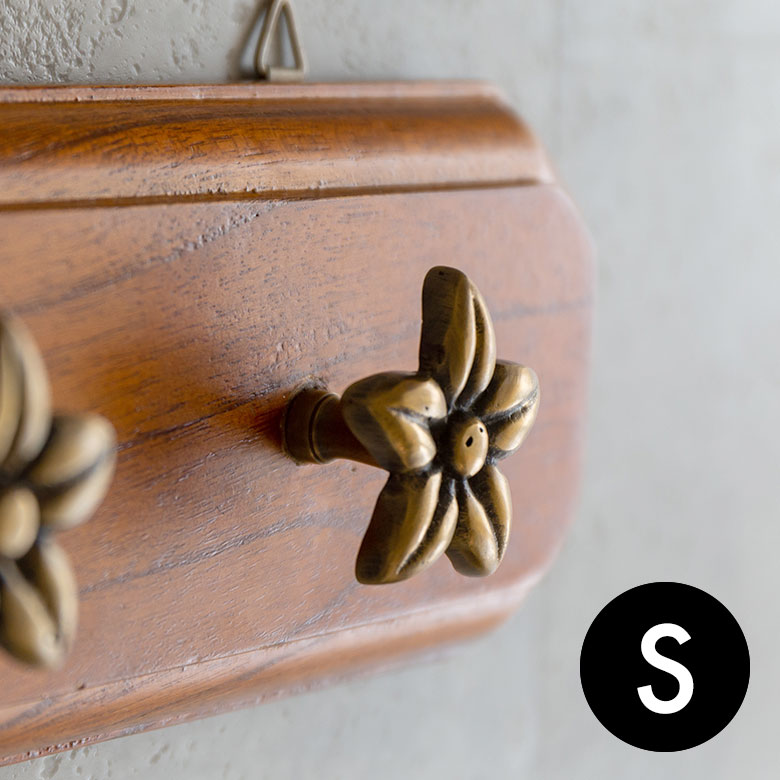 【最大2000円クーポン】 取っ手 フランジパニ プルメリア Sサイズ 幅3.5cm 高さ3.5cm アンティーク風 真鍮製 つまみ DIY 付け替え 引き出し...