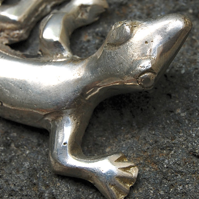 【最大500円クーポン】 真鍮でできたヤモリの アジアン オブジェ Cタイプ バリ 雑貨 アジア雑貨 アジアン雑貨 新生活 バリ島のアジアンオブジェ アジアンインテリア リゾートインテリア リゾート雑貨 アジアインテリア [9525]の商品画像 2