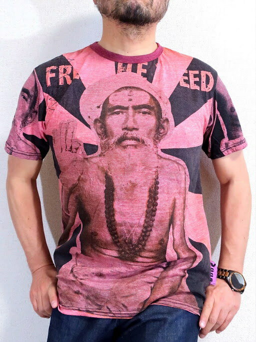 インドの修行者・サドゥTシャツ送料無料　ヒンドゥ文化Tシャツ　メンズ　半袖　ヒンドゥ教のTシャツ　インドの修行者のTシャツ　サドゥTシャツ