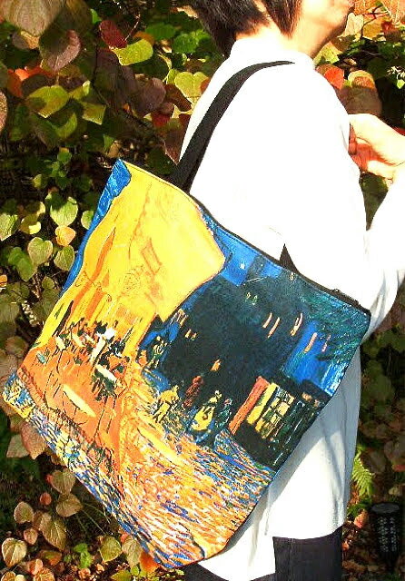 ゴッホの絵画トートバッグ　ゴッホ夜のカフェテラスのバッグ【3980円以上で】送料無料　ゴッホのトートバッグ　ゴッホの手提げバッグ　ハンドバッグ　ゴッホ夜のカフェテラスのトートバッグ　夜のカフェテラスバッグ　プレゼント包装無料のサムネイル
