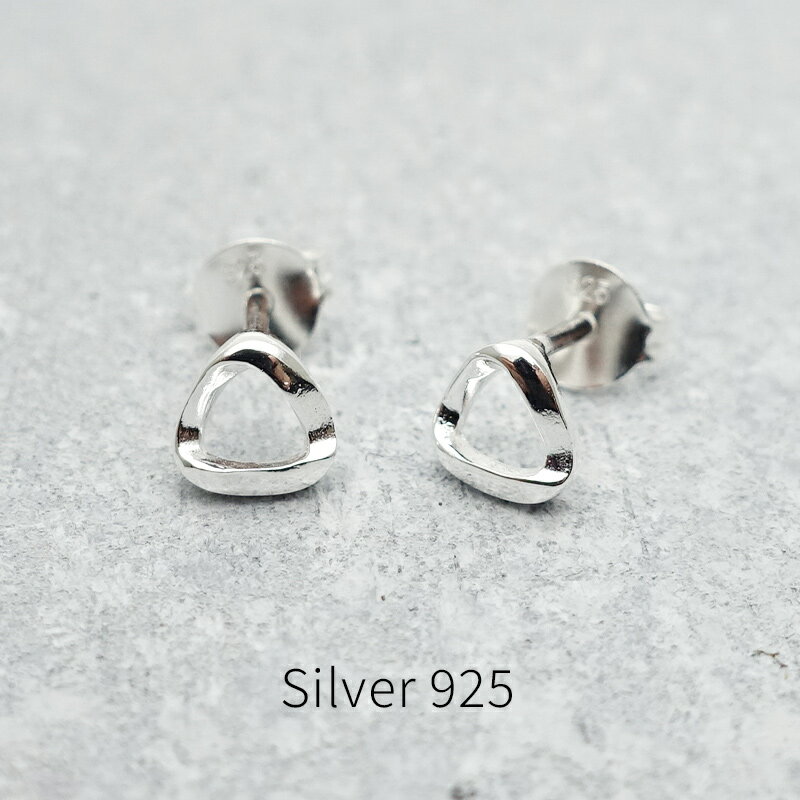 樂天商城 - ピアス レディース シルバー925 ねじれ三角 金属アレルギー対応 silver シンプル 小さめ アクセサリー スタッド 上品 プレゼント ギフト 30代 40代 50代