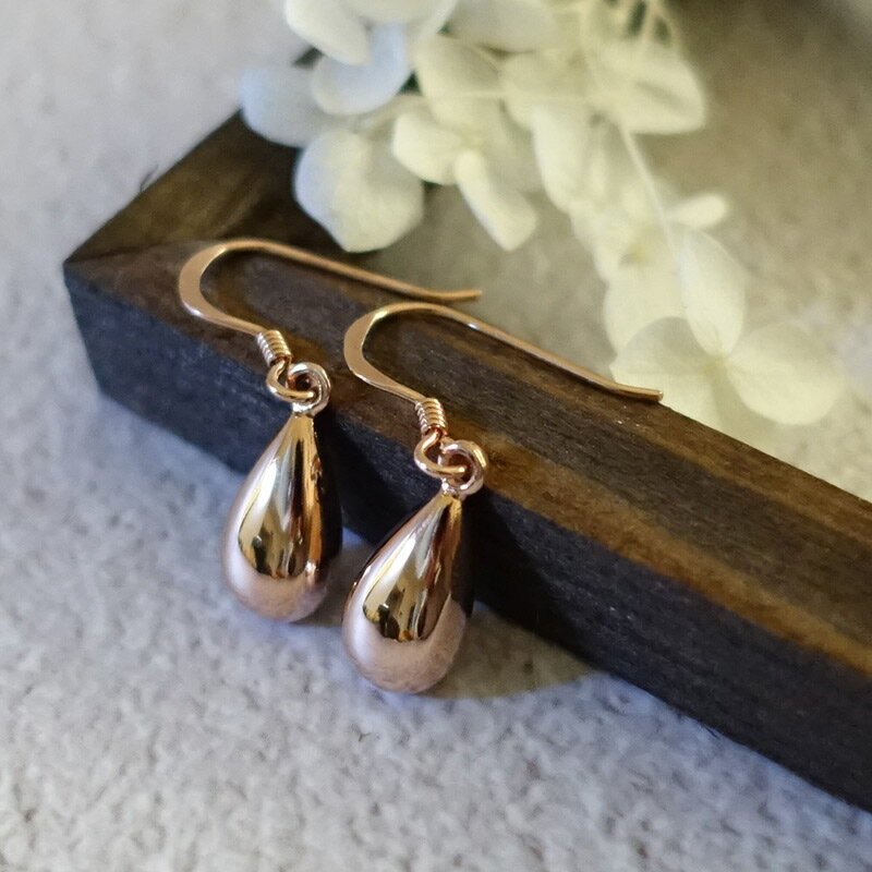 楽天市場】ティアドロップ型ピアス18金の通販