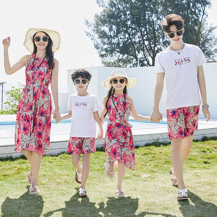 親子ペアルック 親子 コーデ レディース ワンピース ホルターネック 花柄 メンズ tシャツ ハーフパンツ 親子ペア 水着 ボヘミアン風 家族お揃い 親子コーデ 親子ペア 家族ペアルック 親子お揃い ママ パパ 半袖 キッズ 旅行 子供服 夏 ハワイ ビーチ 海 リゾート おしゃれ 2