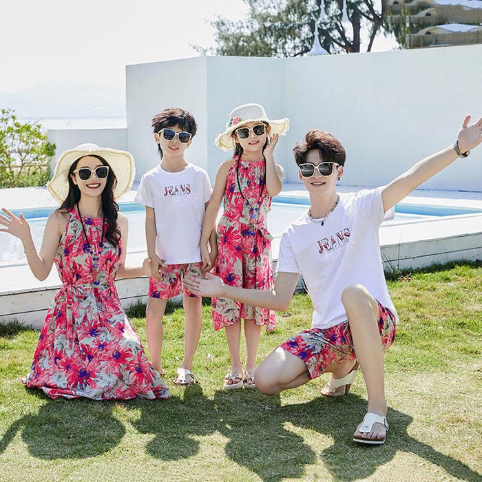 親子ペアルック 親子 コーデ レディース ワンピース ホルターネック 花柄 メンズ tシャツ ハーフパンツ 親子ペア 水着 ボヘミアン風 家族お揃い 親子コーデ 親子ペア 家族ペアルック 親子お揃い ママ パパ 半袖 キッズ 旅行 子供服 夏 ハワイ ビーチ 海 リゾート おしゃれ 3