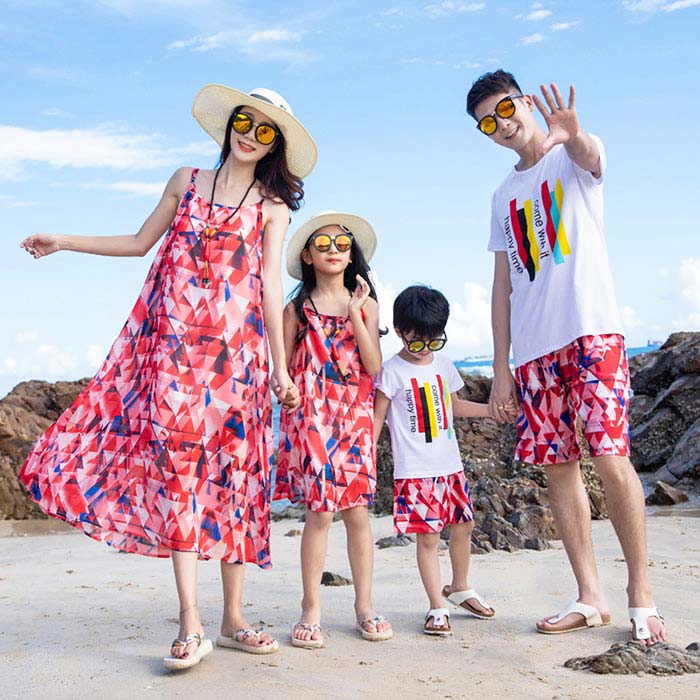 親子お揃い 親子ペア tシャツ 半袖 ショートパンツ キャミソール ワンピース 親子 ペアルック 半袖シャツ ペア 服 親子コーデ ボヘミアン風 幾何学模様 夏 家族 シフォン 大人 子供 お揃い 3人 親子 プレゼント 男の子 可愛い 女の子 母の日 父の日 旅行 ハワイ風 家族写真