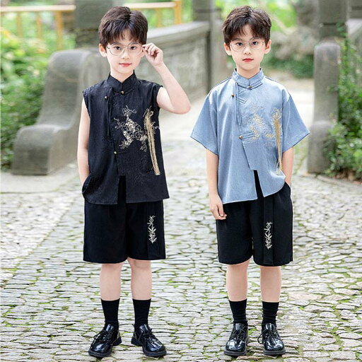 子供服 中華風 男の子 春夏新作 刺繍漢服 キッズスーツ セットアップ タンクトップ 半袖シャツ ショートパンツ 扇子 ステージ衣装 フォーマルスーツ ジュニア 司会者 入学 卒業 発表会 演奏会 学園祭 文化祭 合唱団服 結婚式 中華風 立ち襟 子供 キッズ 小学校 七五三 90~160 子供服 中華風 男の子 春夏新作 刺繍漢服 キッズスーツ セットアップ タンクトップ 半袖シャツ ショートパンツ 扇子 ステージ衣装 フォーマルスーツ ジュニア 司会者 入学 卒業 発表会 演奏会 学園祭 文化祭 合唱団服 結婚式 中華風 立ち襟 子供 キッズ 小学校 七五三 90~160