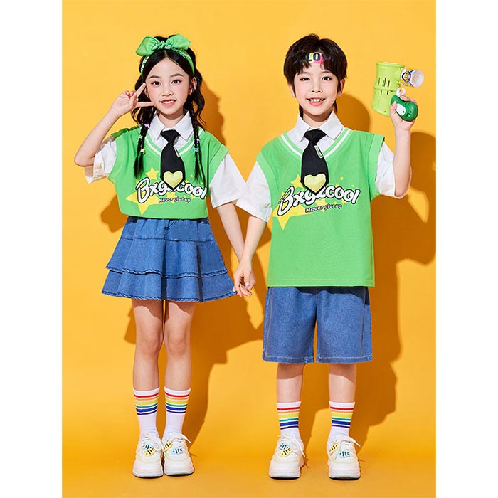 Rakuten - キッズ 演出服 韓国子供 発表会 セットアップ 子供の日 チアダンス 衣装 半袖tシャツ ネクタイ 配色 スカート ハーフパンツ デニム チア 運動会 小学生 応援団 子供ダンス服 ヒップホップ 韓国 ダンス衣装 練習着 kpop ステージ衣装 幼稚園 文化祭 学園祭 チアリーダー