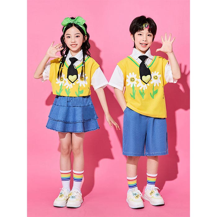 Rakuten - キッズ チアダンス 演出服 韓国子供 発表会 セットアップ 子供の日 ダンス衣装 半袖tシャツ ネクタイ 配色 スカート ハーフパンツ デニム チア 運動会 小学生 応援団 子供ダンス服 ヒップホップ 韓国風 練習着 kpop ステージ衣装 幼稚園 文化祭 学園祭 チアリーダー