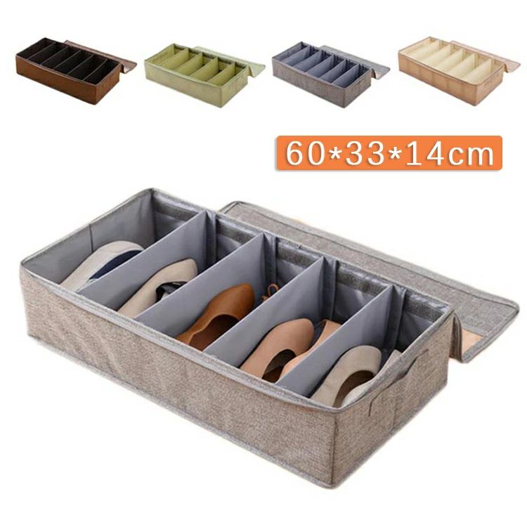商品名：靴収納ケース素材：ポリエステルナイロンPPサイズ:60*33*14cm特徴:北欧風はもちろん、和モダン、カフェ風、洋室、和室にも似合うオシャレな収納ボックス。お客様用スリッパや季節外れのシューズなど普段使わない靴の収納に最適！お好みで収納用品を分けることもでき、外せば、一つの大空間になります。※靴は含まれません。サイズFサイズについての説明サイズ:60*33*14cm素材素材：ポリエステルナイロンPP色杏色珈琲灰抹茶備考注意★洗濯時、色落ちがございます。他の物とのお洗濯もお控えくださいませ。湿気を含んだ状態や水を含んだまま放置しないでください。この製品は洗濯で若干縮むことがあります。洗濯機は使用できません。※ベージュ×モカのみ使用糸の関係上、風合いが少々異なります。●綿混合商品は洗濯時に多少縮む事がございます。●本製品は生産過程におきまして、生地を織る際の糸の継ぎ目や多少のほつれが生じることがありまが、品質上は問題ありません。また、生地の織りに他繊維が混紡している場合もございます。▼色落ちの恐れがございますので、他のものとは分けて洗濯してください。▼タンブラー乾燥はお避け下さい。▼洗濯の際は他の物と区別して、漂白剤を避け、手洗いをお勧めします。商品名：靴収納ケース素材：ポリエステルナイロンPPサイズ:60*33*14cm特徴:北欧風はもちろん、和モダン、カフェ風、洋室、和室にも似合うオシャレな収納ボックス。お客様用スリッパや季節外れのシューズなど普段使わない靴の収納に最適！お好みで収納用品を分けることもでき、外せば、一つの大空間になります。※靴は含まれません。サイズFサイズについての説明サイズ:60*33*14cm素材素材：ポリエステルナイロンPP色杏色珈琲灰抹茶備考注意★洗濯時、色落ちがございます。他の物とのお洗濯もお控えくださいませ。湿気を含んだ状態や水を含んだまま放置しないでください。この製品は洗濯で若干縮むことがあります。洗濯機は使用できません。※ベージュ×モカのみ使用糸の関係上、風合いが少々異なります。●綿混合商品は洗濯時に多少縮む事がございます。●本製品は生産過程におきまして、生地を織る際の糸の継ぎ目や多少のほつれが生じることがありまが、品質上は問題ありません。また、生地の織りに他繊維が混紡している場合もございます。▼色落ちの恐れがございますので、他のものとは分けて洗濯してください。▼タンブラー乾燥はお避け下さい。▼洗濯の際は他の物と区別して、漂白剤を避け、手洗いをお勧めします。
