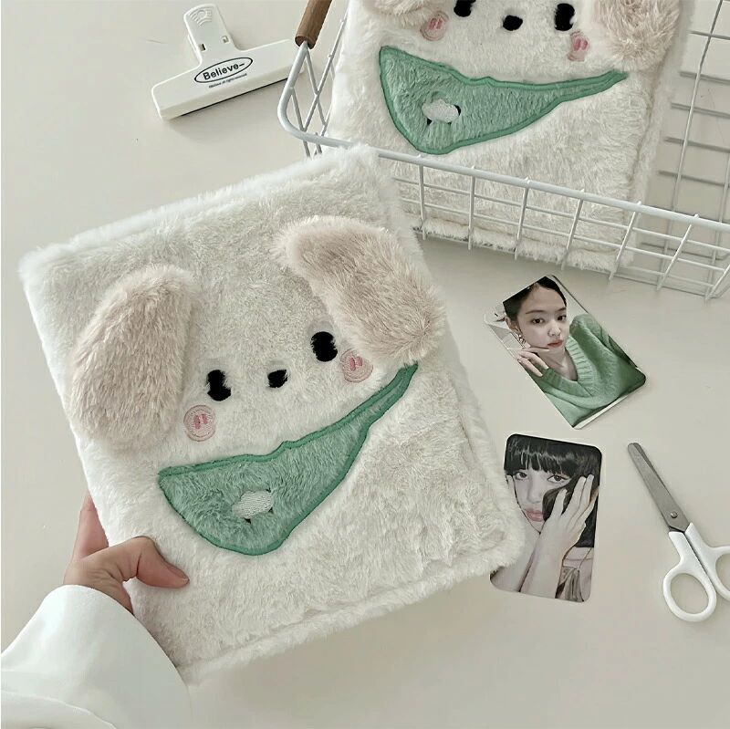 商品内容：【システム手帳】【高品質素材保証】高品質の素材を使用し、一定の強度と耐摩耗性を備えています、破損や変形が起こりにくく、長期間にわたって内部ページを外部要因から保護します、内部ページの用紙も高品質で、書き心地が滑らかでインクがにじみにくいため、筆記や描画の効果を高め、ノートの記録をより美しく耐久性のあるものにします。【便利なルーズリーフ機能】ルーズリーフ設計により、紙を自由に抜き差しできます、必要に応じていつでも新しい記録内容を追加したり、ページ順序を調整したりすることができ、すべて簡単に行えます。さまざまなライティングニーズと創造的なインスピレーションに完全に応えます。【様々な用途に】日常の雑学や気分を記録するのはもちろん、勉強や仕事のタスク計画にも使えます、絵を描いたり、ステッカーを貼ったりと、クリエイティブなノートとしても使えます、シンプルなスタイルは、特定の使用シーンや内容に限定されません、自分の好みやニーズに合わせて、自分だけのオリジナルノートに仕上げることができます。【素材】ポリエステル【サイズ】A6商品内容：【システム手帳】【高品質素材保証】高品質の素材を使用し、一定の強度と耐摩耗性を備えています、破損や変形が起こりにくく、長期間にわたって内部ページを外部要因から保護します、内部ページの用紙も高品質で、書き心地が滑らかでインクがにじみにくいため、筆記や描画の効果を高め、ノートの記録をより美しく耐久性のあるものにします。【便利なルーズリーフ機能】ルーズリーフ設計により、紙を自由に抜き差しできます、必要に応じていつでも新しい記録内容を追加したり、ページ順序を調整したりすることができ、すべて簡単に行えます。さまざまなライティングニーズと創造的なインスピレーションに完全に応えます。【様々な用途に】日常の雑学や気分を記録するのはもちろん、勉強や仕事のタスク計画にも使えます、絵を描いたり、ステッカーを貼ったりと、クリエイティブなノートとしても使えます、シンプルなスタイルは、特定の使用シーンや内容に限定されません、自分の好みやニーズに合わせて、自分だけのオリジナルノートに仕上げることができます。【素材】ポリエステル【サイズ】A6