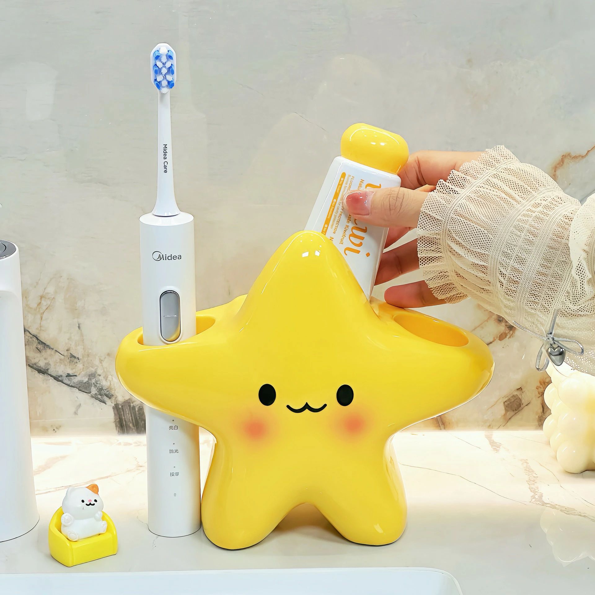 樹脂製 洗面所収納 立て置き 星型デザイン インテリア雑貨 かわいい コンパクト 省...