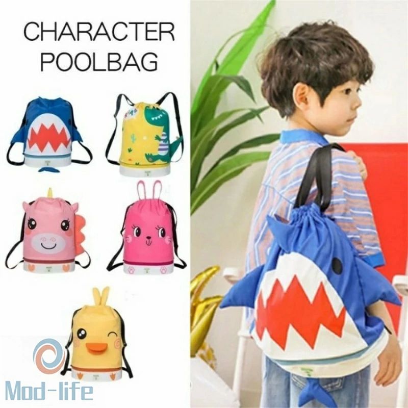 素材 ナイロン?ポリエステル サイズ 横：約32cm　 縦：約40cm 伸縮性 なし カラー 恐竜?ユニコン?ダック?うさぎ?サメ ご注意点 ご注意事項 ?洗濯機の使用や、つけ置き洗いは避けてください。 ?汚れを落とす場合は、水で薄めた中性洗剤でやさしく拭き取り、よく洗い流してください。 ?摩擦や水、汗などで色が移ることがあります。ご注意ください。 ?平置きにて採寸しているため、サイズや形に多少の誤差が生じる場合があります。あらかじめご了承ください。 キーワード プールバッグ 女の子 ナップサック 2層式 キッズ おしゃれ 子供 ビーチバッグ プールバック スイムバッグ プール 水泳 スイミング バッグ 小学生 低学年 小学校 女子 未就学 プールバッグ 男の子 ナップサック 2層式 キッズ おしゃれ 子供 ビーチバッグ プールバック スイムバッグ プール 水泳 スイミング バッグ 小学生 低学年 小学校 男子素材 ナイロン?ポリエステル サイズ 横：約32cm　 縦：約40cm 伸縮性 なし カラー 恐竜?ユニコン?ダック?うさぎ?サメ ご注意点 ご注意事項 ?洗濯機の使用や、つけ置き洗いは避けてください。 ?汚れを落とす場合は、水で薄めた中性洗剤でやさしく拭き取り、よく洗い流してください。 ?摩擦や水、汗などで色が移ることがあります。ご注意ください。 ?平置きにて採寸しているため、サイズや形に多少の誤差が生じる場合があります。あらかじめご了承ください。 キーワード プールバッグ 女の子 ナップサック 2層式 キッズ おしゃれ 子供 ビーチバッグ プールバック スイムバッグ プール 水泳 スイミング バッグ 小学生 低学年 小学校 女子 未就学 プールバッグ 男の子 ナップサック 2層式 キッズ おしゃれ 子供 ビーチバッグ プールバック スイムバッグ プール 水泳 スイミング バッグ 小学生 低学年 小学校 男子