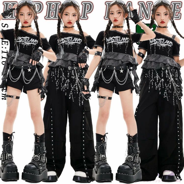 商品情報 商品名 キッズ ダンス衣装 素材 ポリエステル、その他 商品内容/カラー ブラック サイズ 110/120/130/140/150/160/170/180 送料 3980円未満の場合は送料が600円となります。 ※同一の対応ショップで同一注文・同一配送先へのお買い物合計額が3,980円(税込)以上の時に送料無料になります。大量（単品/セット）注文お得！！！ （※沖縄・離島は対象外、別途送料が発生致します） ご注意点 ◆商品写真はできる限り実物の色に近づけるよう加工しておりますが、お客様のお使いのモニター設定、お部屋の照明等により実際の商品と色味が異なる場合がございます。 ◆サイズ詳細等の測り方はスタッフ間で統一、徹底はしておりますが、若干の誤差がある場合がございます。 ◆プリント生地の商品については、生地の裁断・縫製方法により写真と同様の柄が出ない場合がございます。 ◆生地の特性上、やや匂いが強く感じられるものもございます。 数日のご使用や陰干しなどで気になる匂いはほとんど感じられなくなります。 【送料無料に関するご注意】北海道・沖縄県及び離島地域については別途送料がかかります。ご了承くださいませ。商品情報 商品名 キッズ ダンス衣装 素材 ポリエステル、その他 商品内容/カラー ブラック サイズ 110/120/130/140/150/160/170/180 送料 3980円未満の場合は送料が600円となります。 ※同一の対応ショップで同一注文・同一配送先へのお買い物合計額が3,980円(税込)以上の時に送料無料になります。大量（単品/セット）注文お得！！！ （※沖縄・離島は対象外、別途送料が発生致します） ご注意点 ◆商品写真はできる限り実物の色に近づけるよう加工しておりますが、お客様のお使いのモニター設定、お部屋の照明等により実際の商品と色味が異なる場合がございます。 ◆サイズ詳細等の測り方はスタッフ間で統一、徹底はしておりますが、若干の誤差がある場合がございます。 ◆プリント生地の商品については、生地の裁断・縫製方法により写真と同様の柄が出ない場合がございます。 ◆生地の特性上、やや匂いが強く感じられるものもございます。 数日のご使用や陰干しなどで気になる匂いはほとんど感じられなくなります。 【送料無料に関するご注意】北海道・沖縄県及び離島地域については別途送料がかかります。ご了承くださいませ。